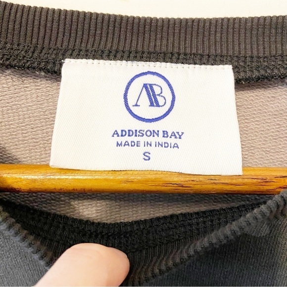 Addison Bay | Black Camo Cropped Crewneck Sweatshirt Size Small - Picture 3 of 8